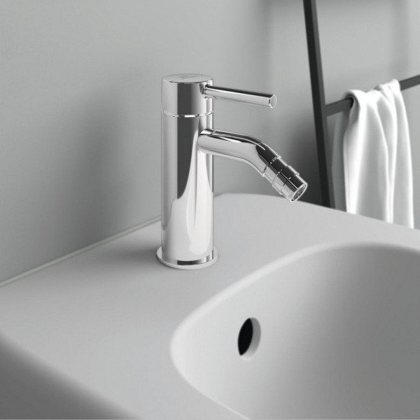 Смеситель для биде Ideal Standard CERALINE BC197AA Смеситель для биде Ideal Standard CERALINE BC197AA