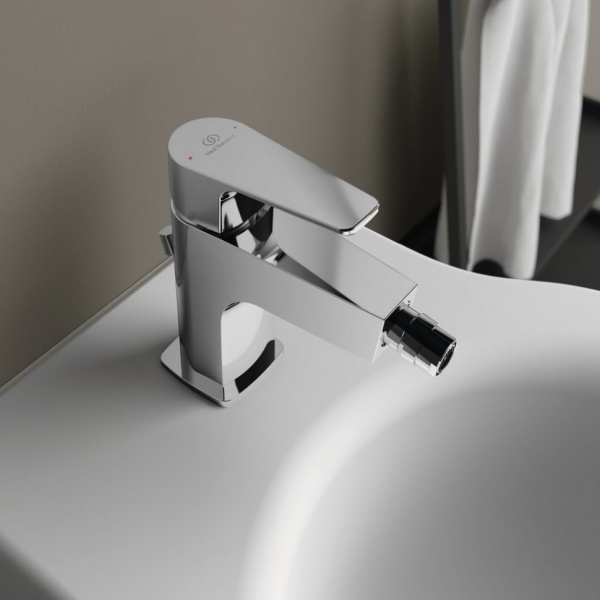 Смеситель для биде Ideal Standard CERAFINE MODEL D BC492AA Смеситель для биде Ideal Standard CERAFINE MODEL D BC492AA