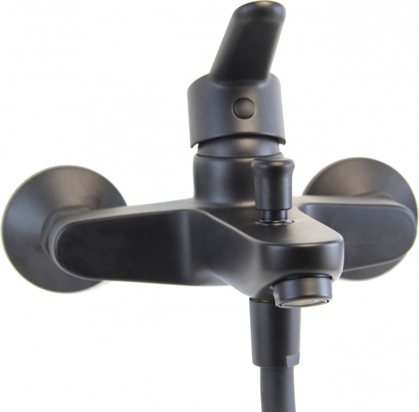 Смеситель для ванны Webert Sax Evolution SE850101560 черный Смеситель для ванны Webert Sax Evolution SE850101560 черный