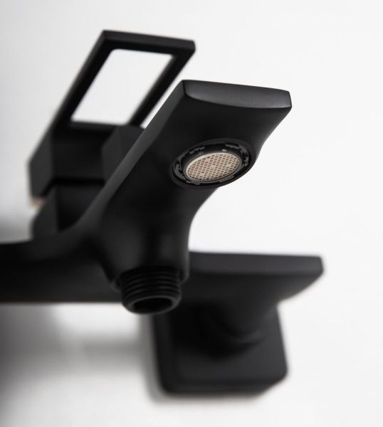 Смеситель для ванны и душа  BelBagno LUCE LUC-VAS-NERO черный матовый Смеситель для ванны и душа  BelBagno LUCE LUC-VAS-NERO черный матовый