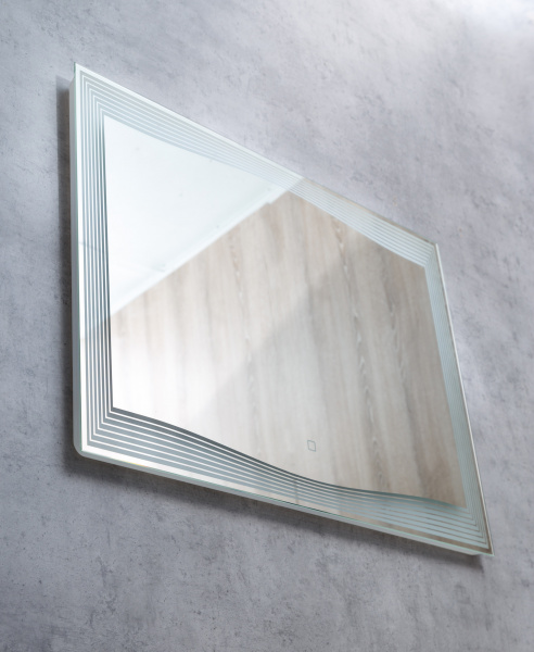 Зеркало с встроенным светильником 60x80 см BelBagno  SPC-LNS-600-800-LED-TCH Зеркало с встроенным светильником 60x80 см BelBagno  SPC-LNS-600-800-LED-TCH