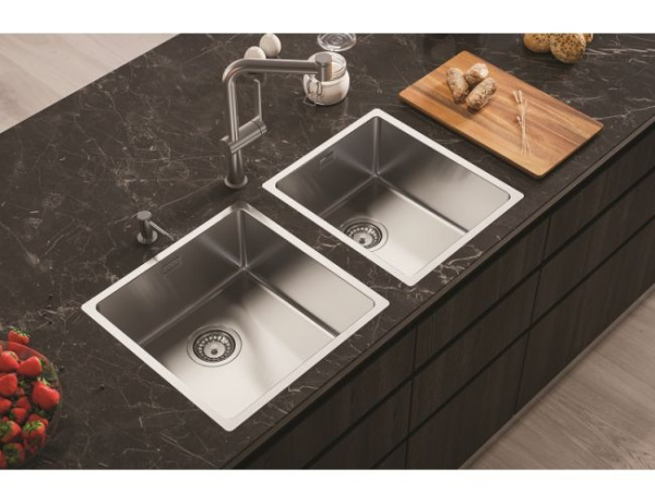 Мойка стальная 44x44 ALVEUS KOMBINO 1118877 брашированная сталь