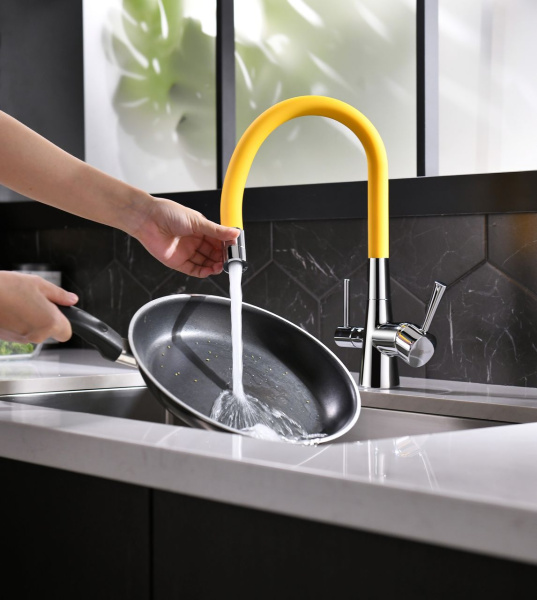 Смеситель для кухни Lemark Comfort LM3075BL с подключением к фильтру с питьевой водой Смеситель для кухни Lemark Comfort LM3075BL с подключением к фильтру с питьевой водой