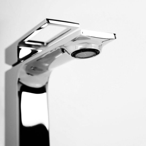 Смеситель для раковины  BelBagno LUCE LUC-LVM-CRM хром Смеситель для раковины  BelBagno LUCE LUC-LVM-CRM хром