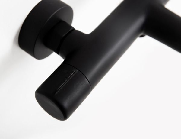 Смеситель для ванны и душа  BelBagno UNO UNO-VASM-NERO черный матовый Смеситель для ванны и душа  BelBagno UNO UNO-VASM-NERO черный матовый