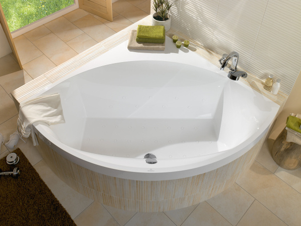 Ванна квариловая Villeroy & Boch Squaro UBQ145SQR3V-01