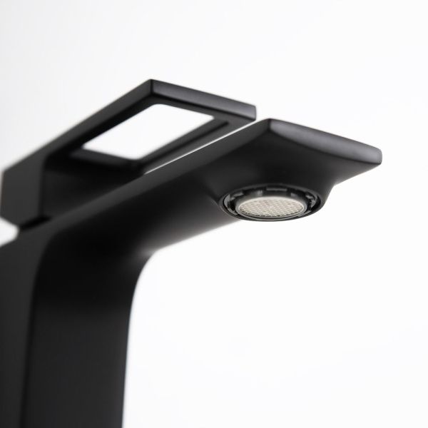Смеситель для раковины  BelBagno LUCE LUC-LVM-NERO черный матовый Смеситель для раковины  BelBagno LUCE LUC-LVM-NERO черный матовый