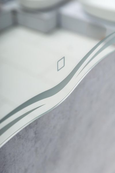 Зеркало с LED подсветкой 60x80 см BelBagno  SPC-OND-600-800-LED-TCH Зеркало с LED подсветкой 60x80 см BelBagno  SPC-OND-600-800-LED-TCH