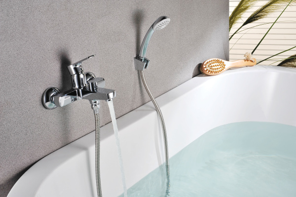 Смеситель для ванны Lemark Plus Grace LM1512C Смеситель для ванны Lemark Plus Grace LM1512C