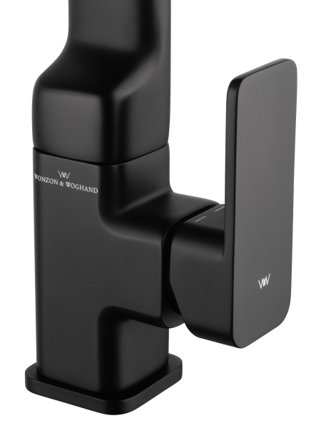 Смеситель для кухонной мойки Wonzon & Woghand Arnie WW-692102-MB черный матовый