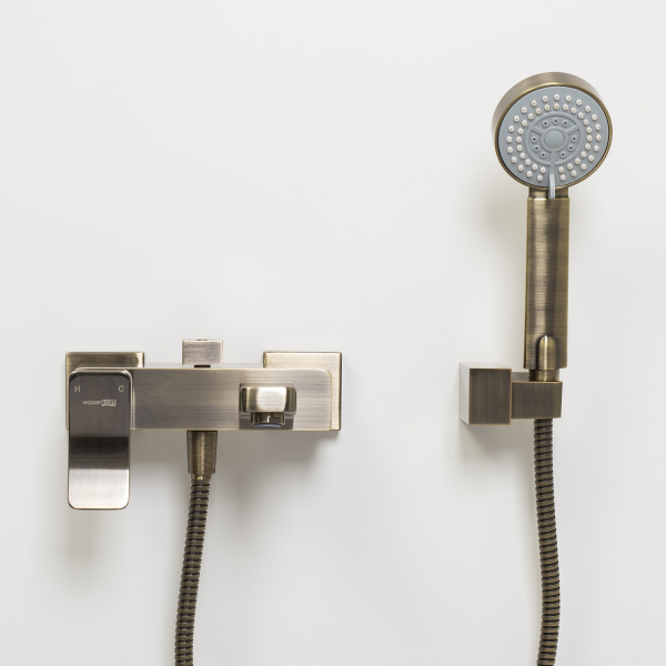 Смеситель для ванны с душевым гарнитуром WasserKRAFT Exter 1601 светлая бронза матовый